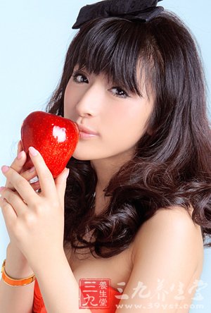 點(diǎn)擊將在新窗口查看全圖 中醫(yī)養(yǎng)生 巧用艾灸防肌膚老化